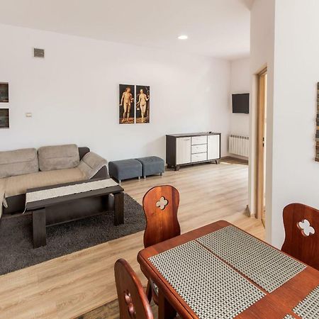 Apartamenty Eden Ustrzyki Dolne Exteriör bild